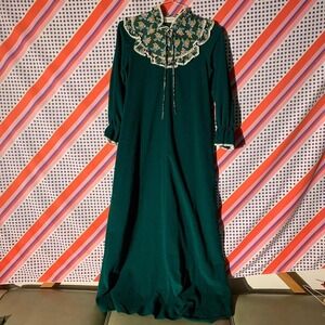 Vintage 1970s maxi nightgown Vassarette